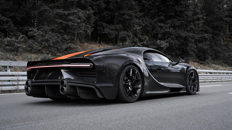 Illustration for article titled The Bugatti Chiron Just Cracked 304 MPH On Special Michelin Tires